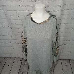 Cha Cha Vente Grey Long Sleeve Reptile Design Puff Sleeve Sheer Back  Sz M
